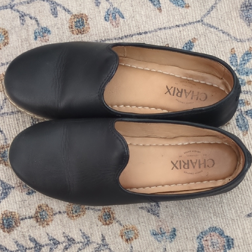 Charix Black Leather Loafers Timeless Flats